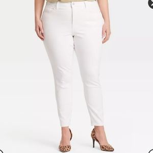 Ava & Viv White Stretch Skinny Jeans